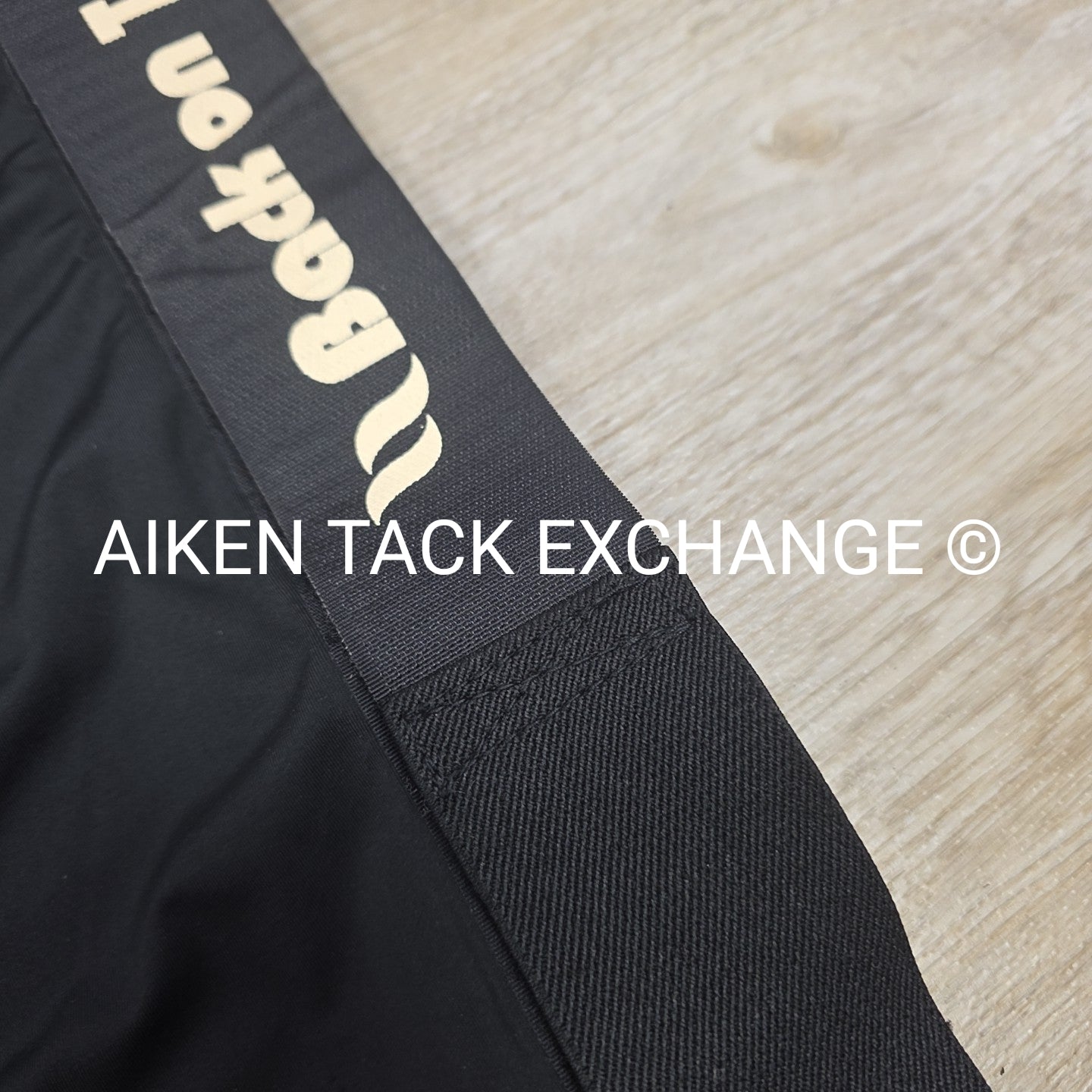 Back on Track Therapeutic Equine Shoulder Guard with Pads, 81"