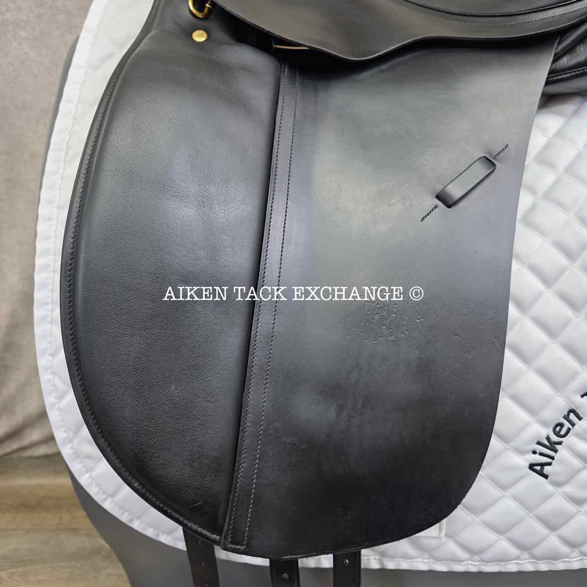 Albion SLK Dressage Saddle, 17.5" Seat, Adjusta-Tree: Set to Wide, Wool Flocked Panels