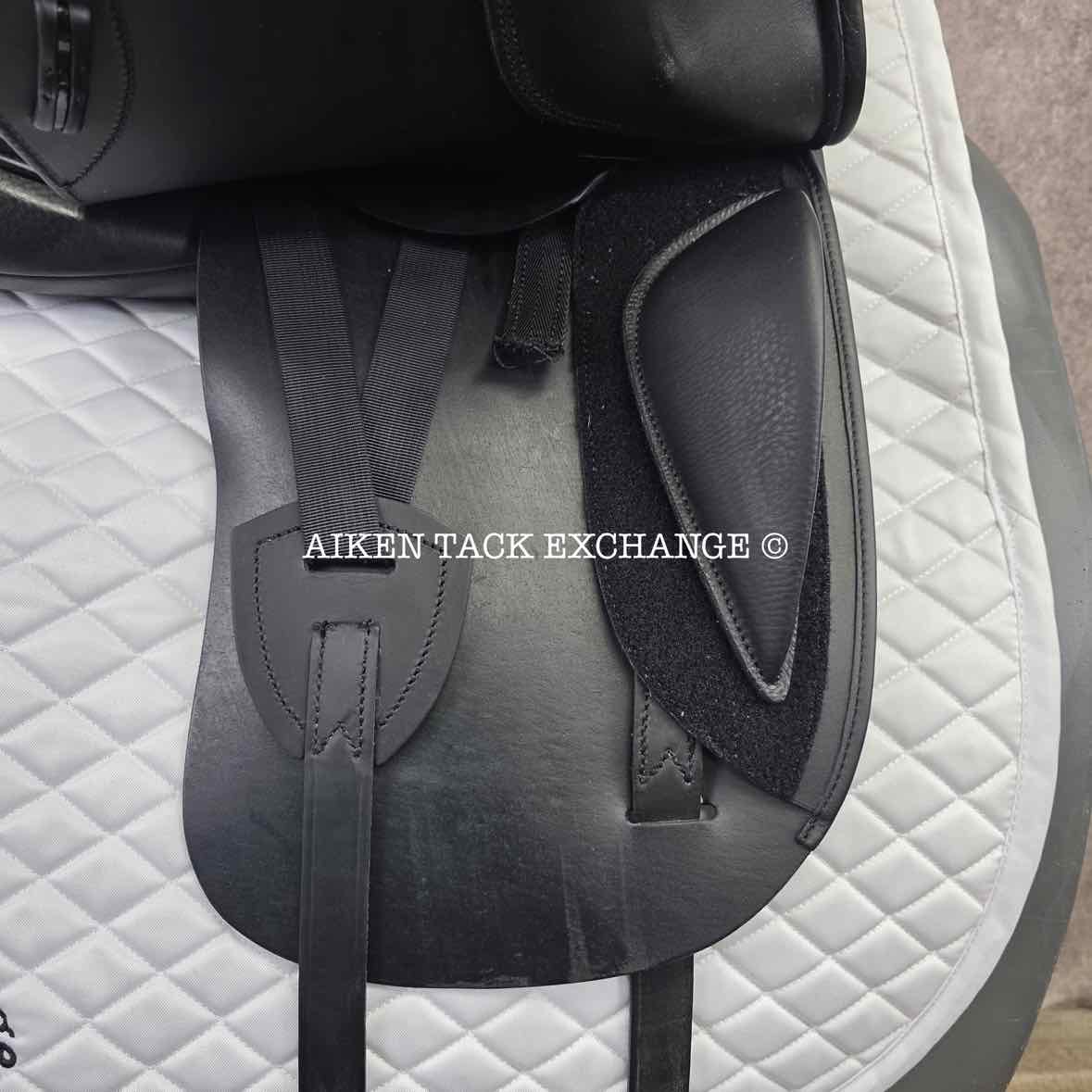 2023 Morgenroth Orpheu Dressage Saddle, 17" Seat, M/MW Tree, Wool Flocked Panels