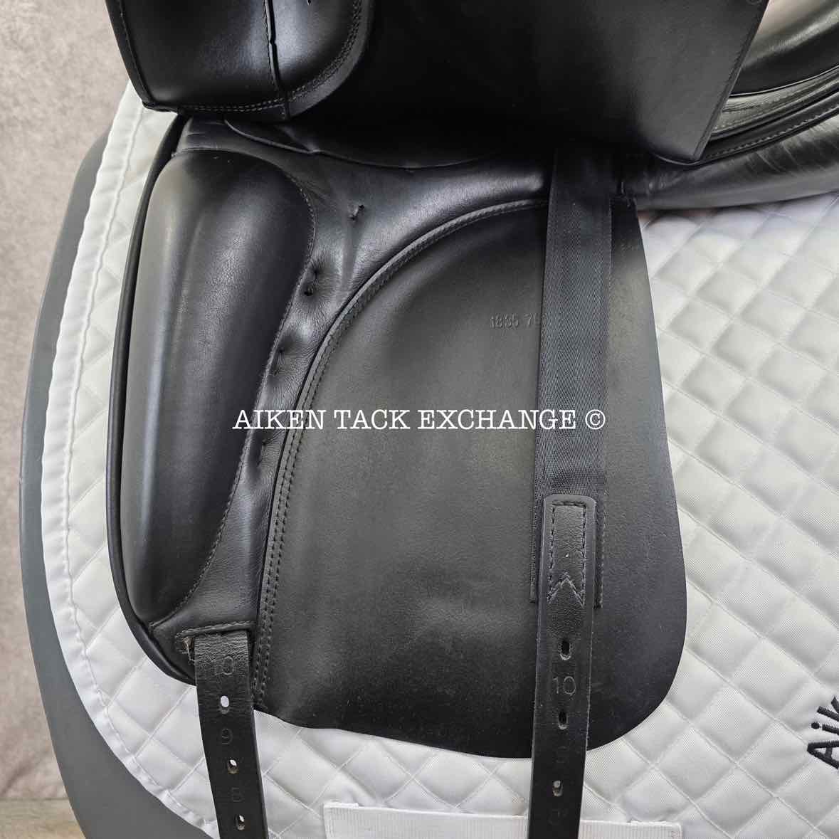 **On Trial** 2006 Prestige Dressage 2000 Saddle, 18" Seat, 35 Tree - MW, Wool Flocked Panels