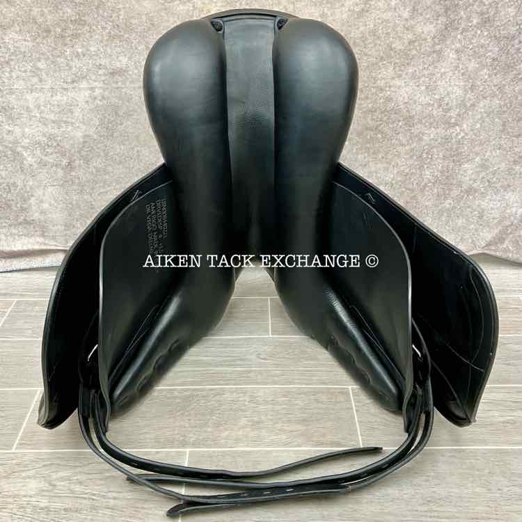 **SOLD** 2021 Amerigo Vega Dressage Deluxe Special Saddle, 18" Seat, Medium Wide Tree, Wool Flocked Panels