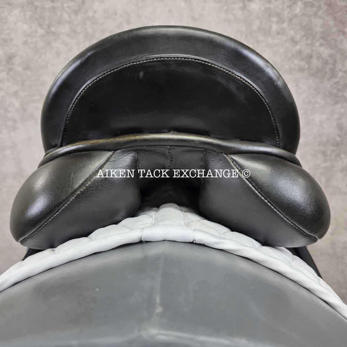 Anky Dressage Saddle, 17.5" Seat, Medium Wide Tree, Wool Flocked Panels