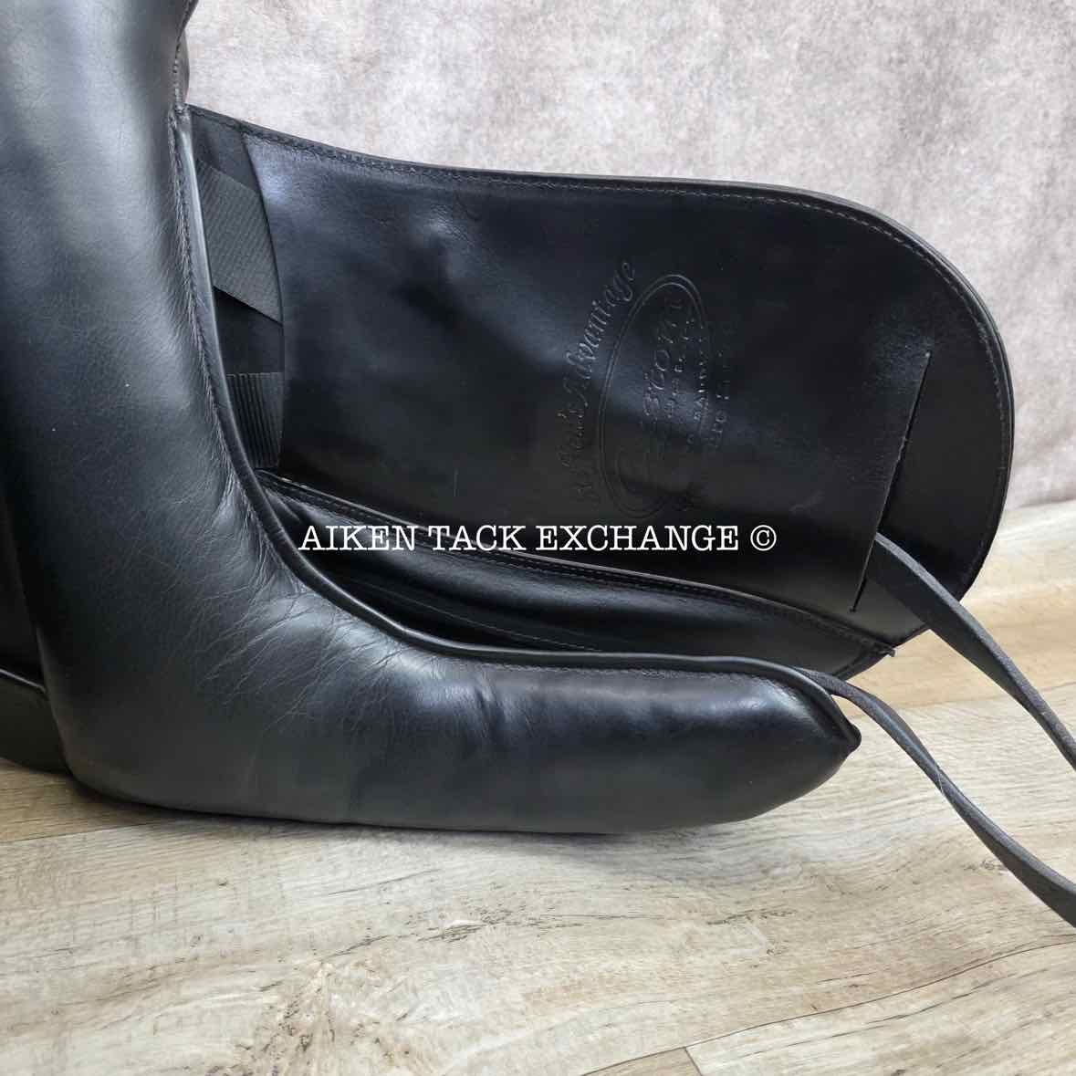 2015 Custom Saddlery Signature Steffen's Advantage Monoflap Dressage Saddle, 18" Seat, Adjustable Tree, Wool Flocked Panels