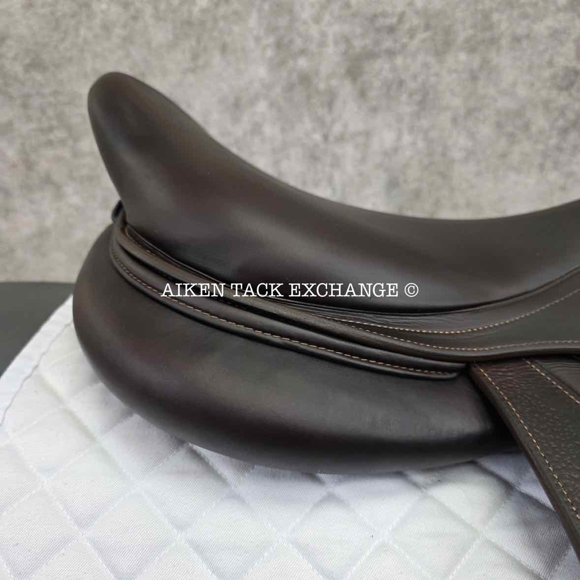 2021 CWD SE02 Close Contact Jump Saddle, 18" Seat, 3C Flap, Medium Tree, Foam Panels, Full Buffalo Leather