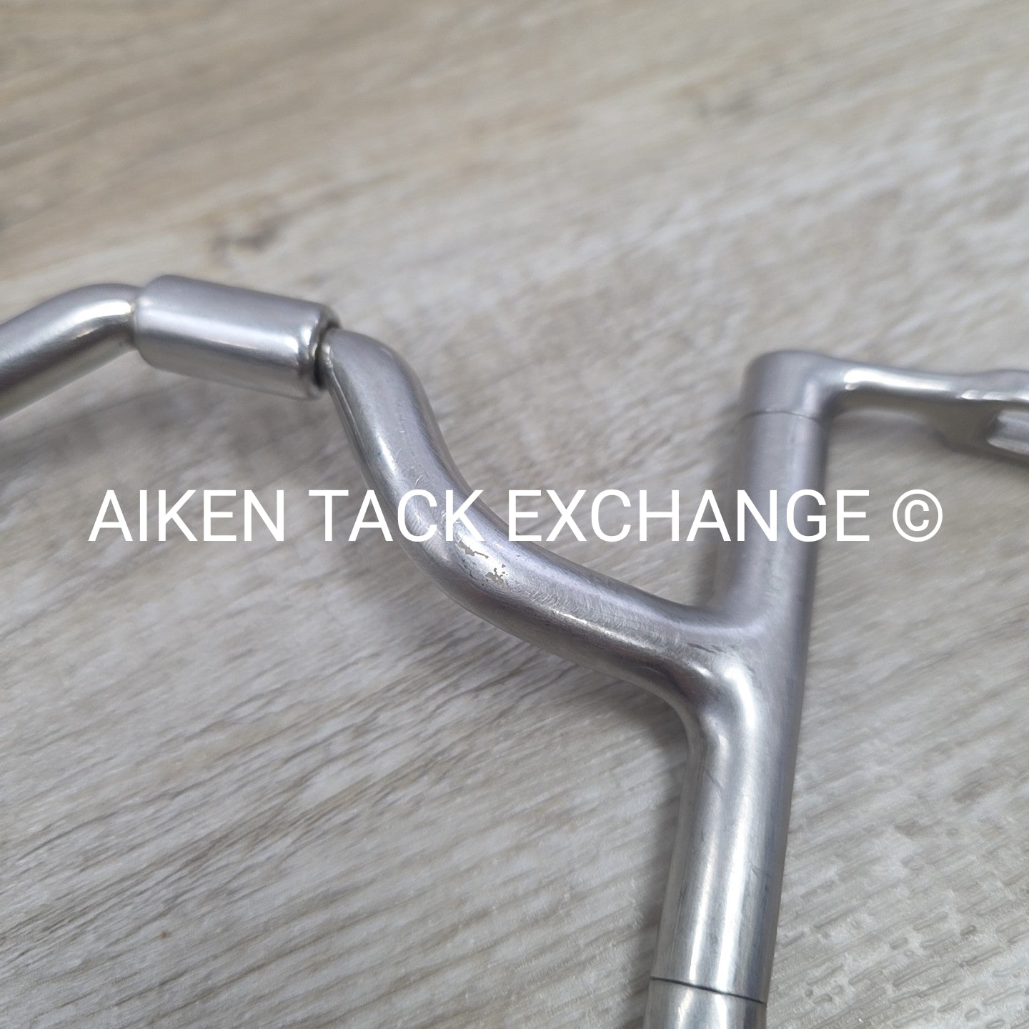 Myler English Dee with Hooks and Narrow Low Ported Barrel MB 43 LP 5"