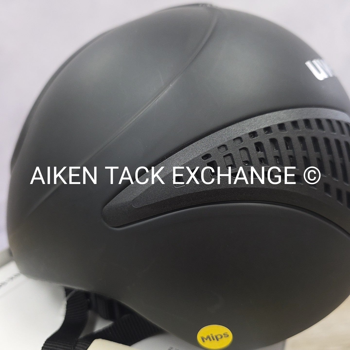 UVEX Exxential MIPS Riding Helmet, Size 55-57 cm (MFG Date 09/21)