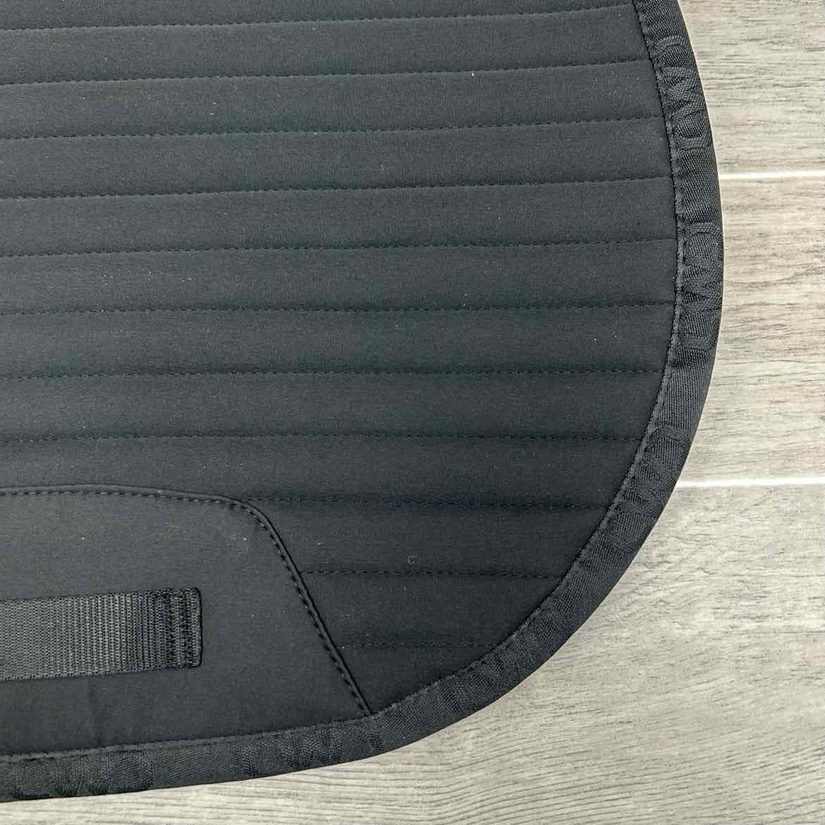 CWD Jumping Saddle Pad with Matching Ear Bonnet, Size Full