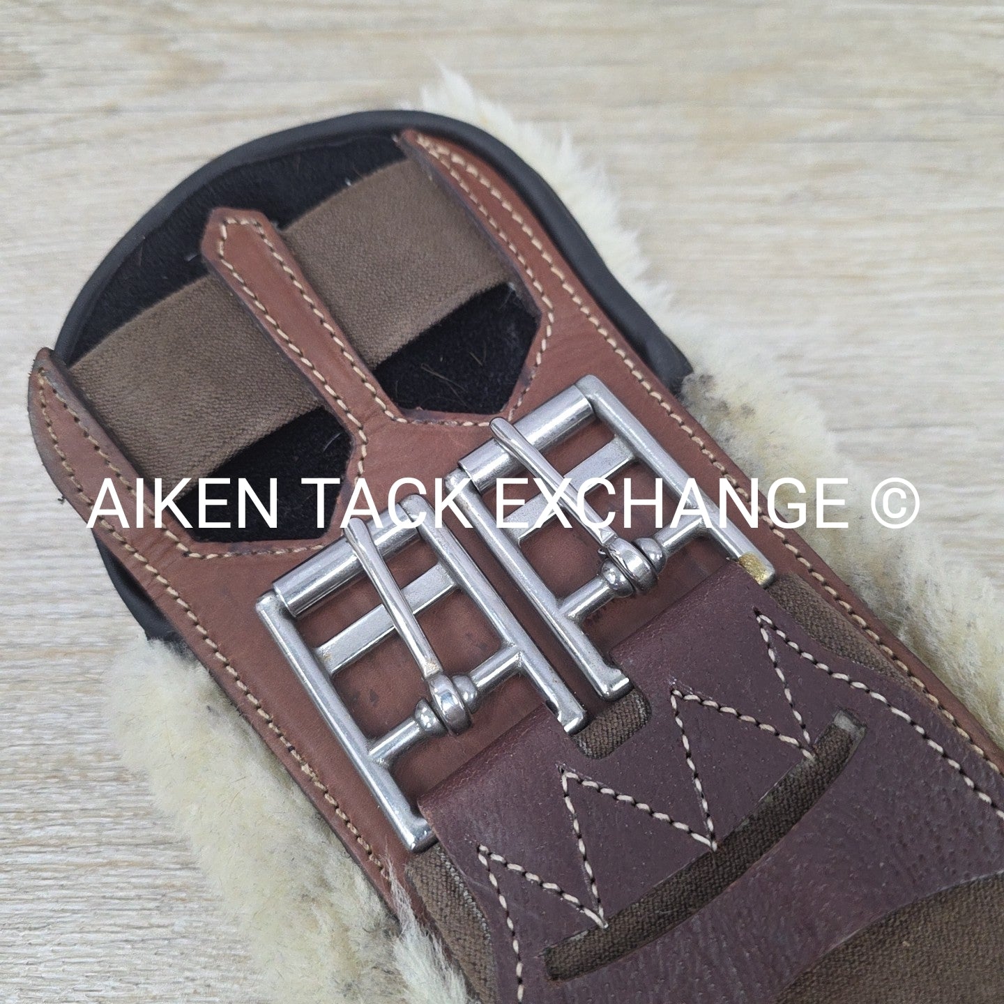 Devoucoux Makila Girth with Artificial Sheepskin Lining, Brown, 28"