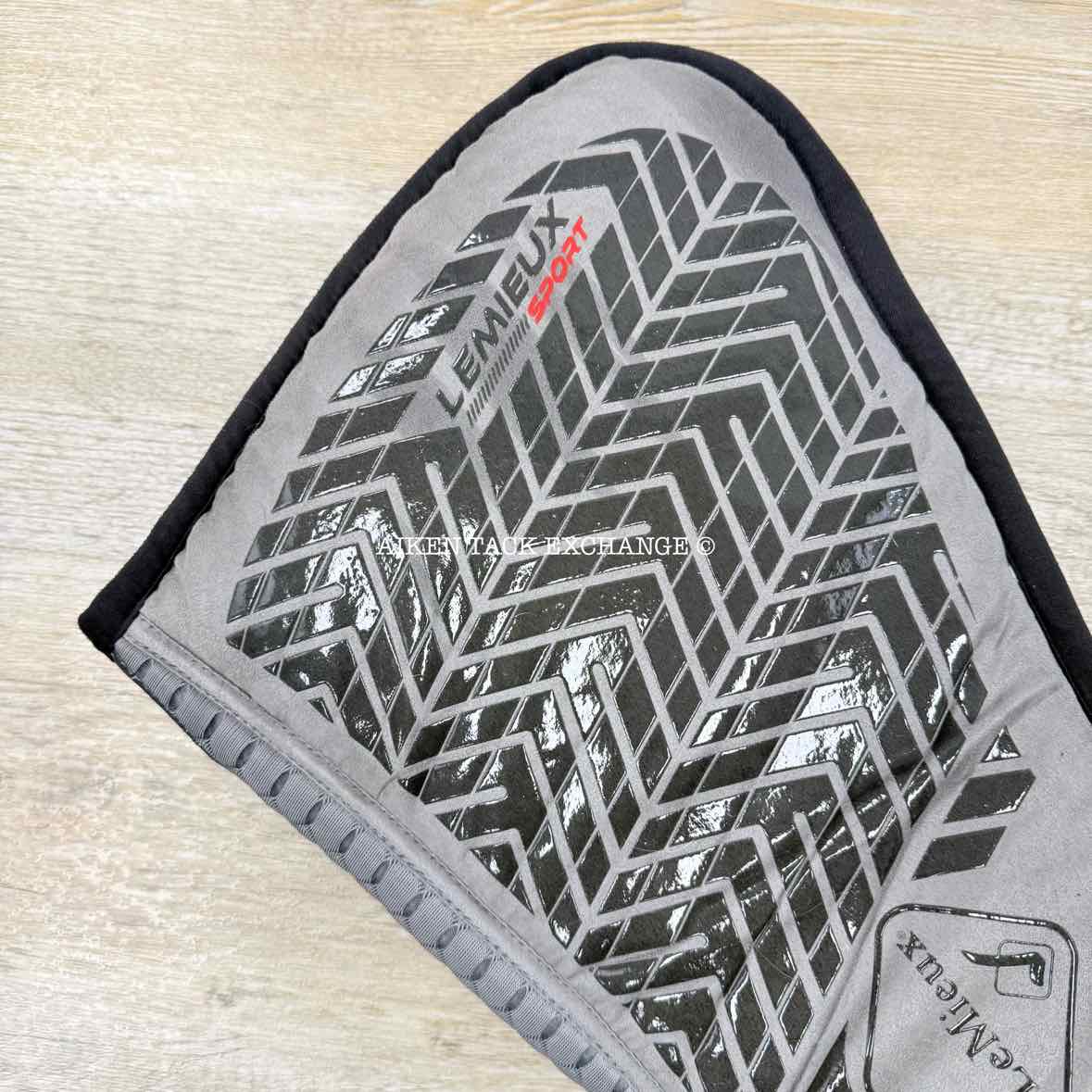 LeMieux Sports Grip Memory Foam Half Pad