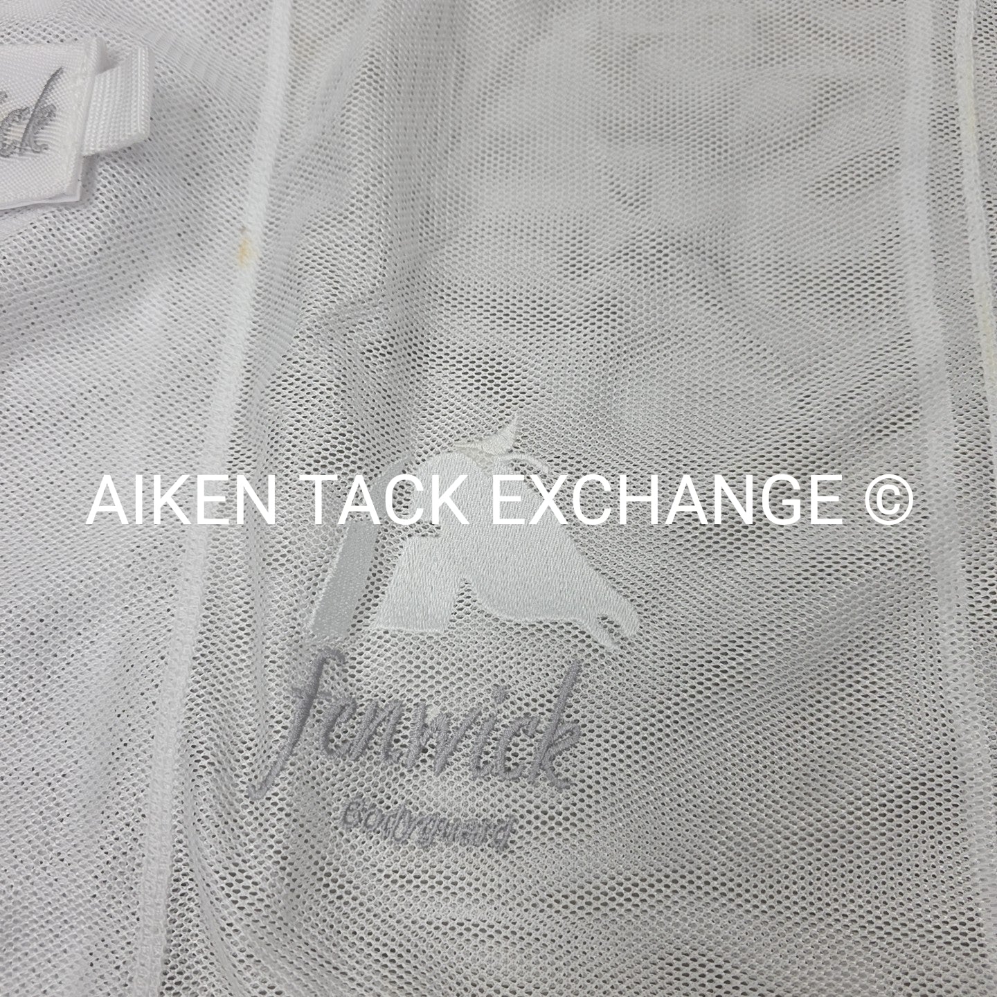Fenwick Equestrian BodyGuard Mesh Cooler, White (has some marks) 62"