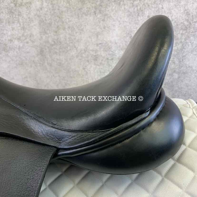 **SOLD** 2004 Custom Saddlery VLX Dressage Saddle, 17.5" Seat, Adjustable Tree, Wool Flocked Panels, Buffalo Leather