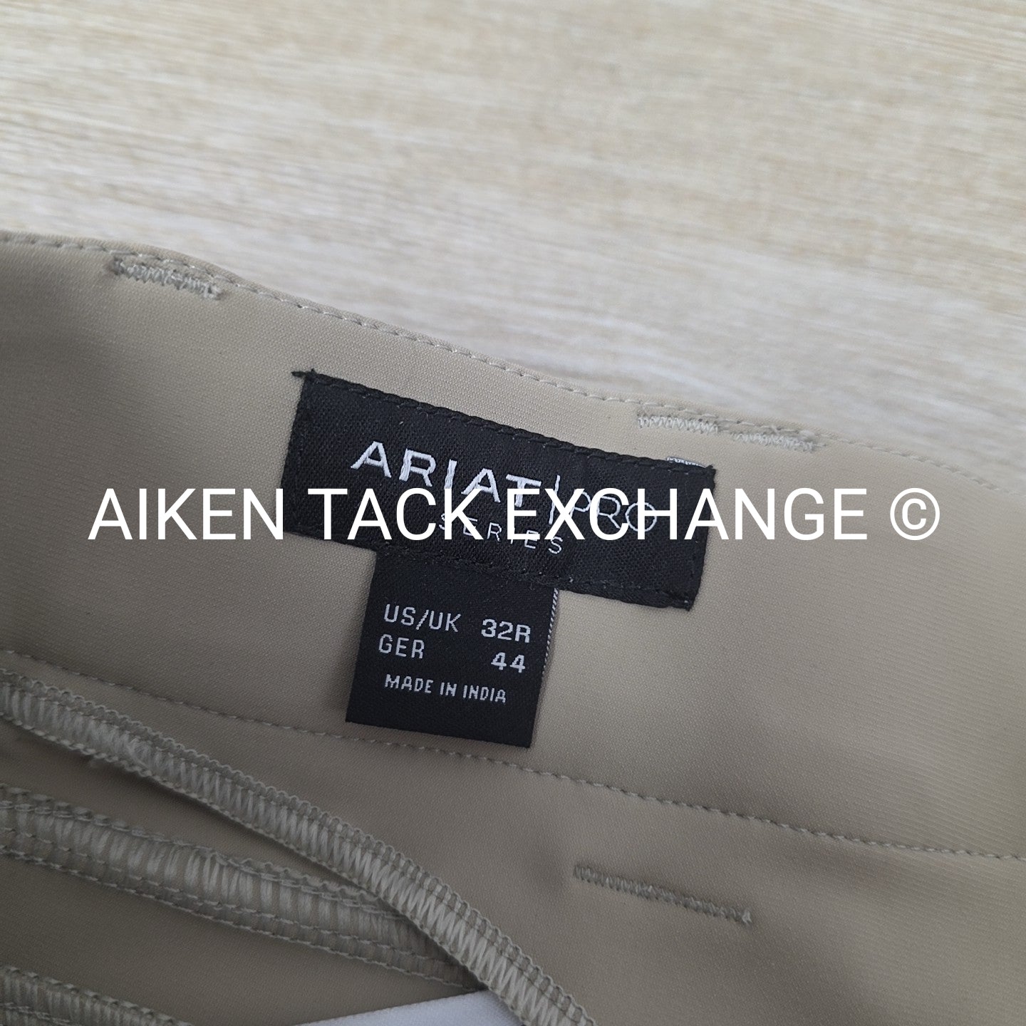 Ariat Tri Factor Silicone Grip Full Seat Breeches, Size 32 R