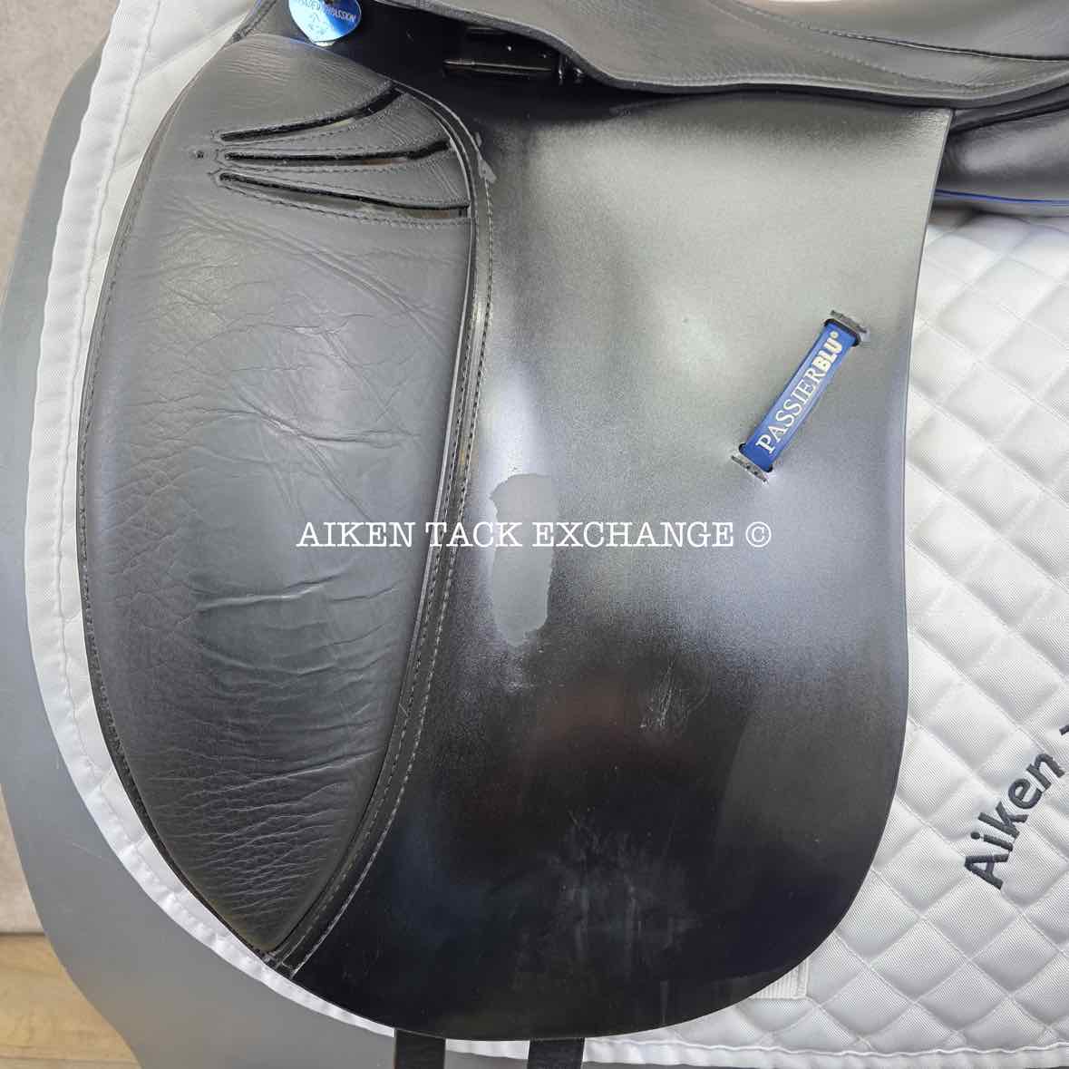 **SOLD** 2022 Passier BluStyle Dressage Saddle, 17.5" Seat, Medium Wide Tree, Wool Flocked Panels