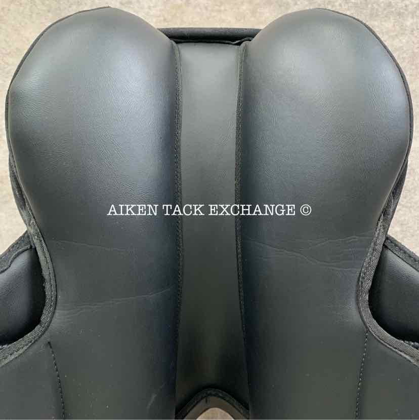**SOLD** Thorowgood T4 Moveable Block MDR Standard Wither Dressage Saddle, 17.5" Seat, Adjustable Tree - Changeable Gullet, Wool Flocked Panels