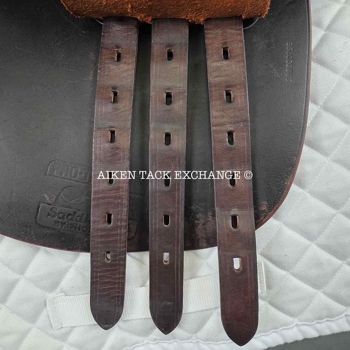 Thornhill Pro-Trainer 24K Platinum Series Close Contact Jump Saddle, 16.5" Seat, Medium Tree, Foam Panels