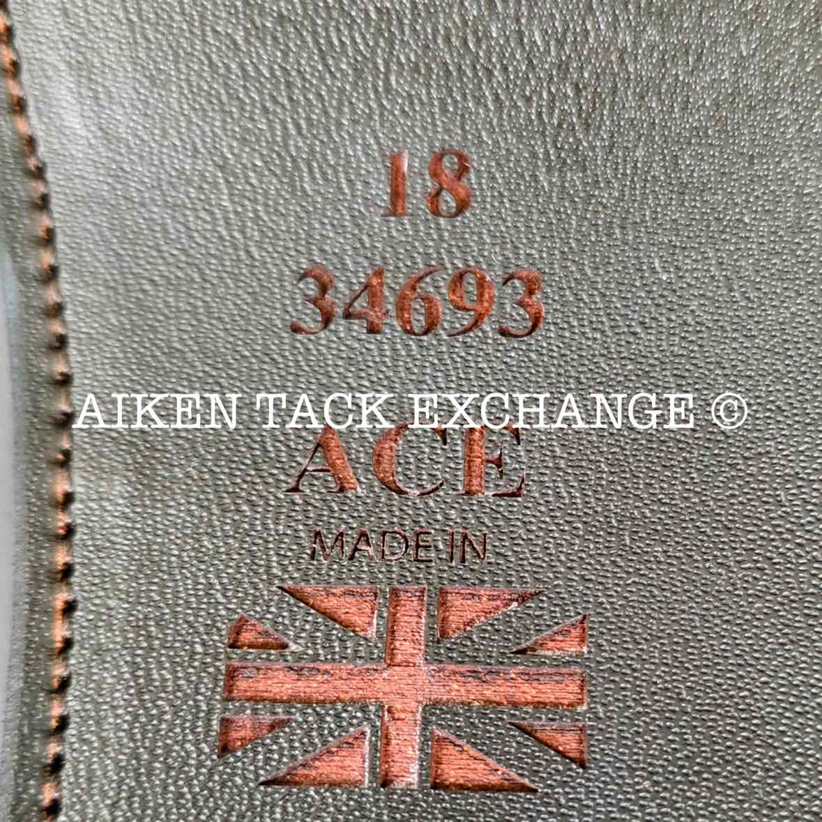 2022 Aviar Ace Close Contact Jump Saddle, 18" Seat, Adjustable Flex Tree, Foam Panels