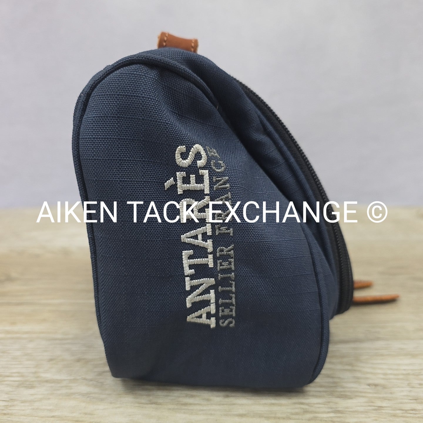 Antares Cleaning Kit Bag with Saddle Oil & Conditioner