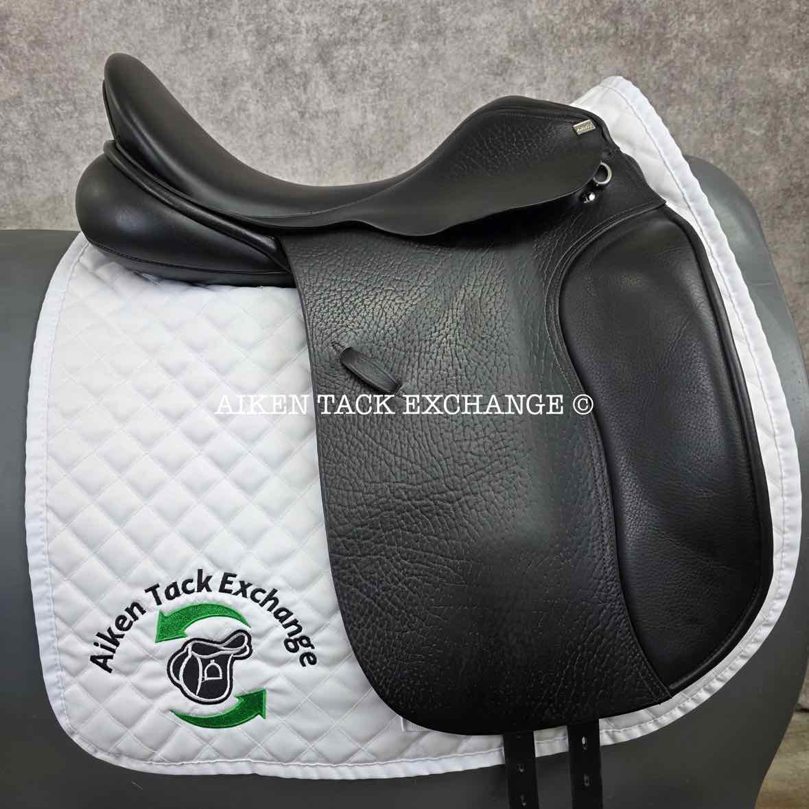 Anky Salinero Dressage Saddle, 18" Seat, Adjustable Tree - Changeable Gullet, Wool Flocked Panels