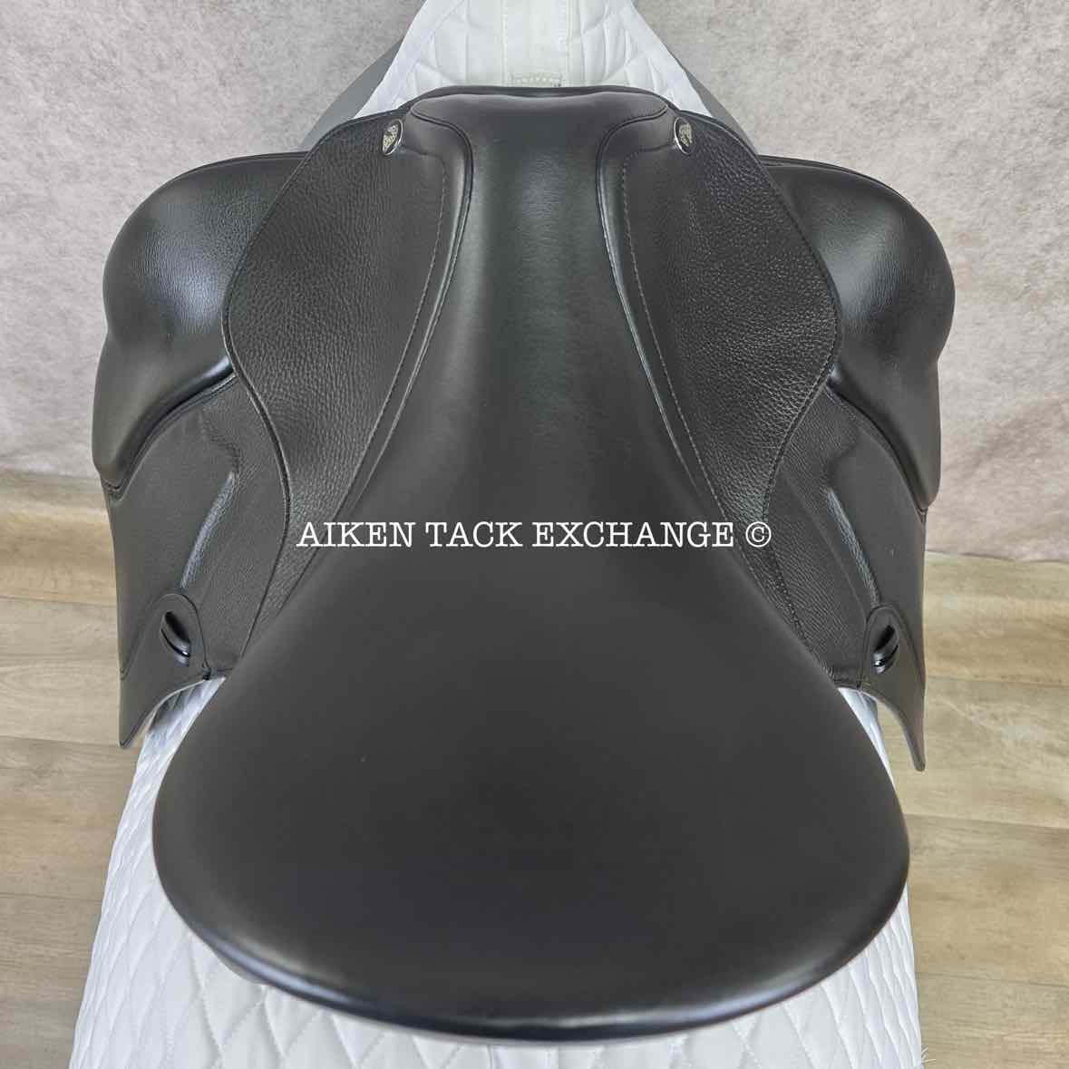 2023 Morgenroth Orpheu Dressage Saddle, 17" Seat, M/MW Tree, Wool Flocked Panels