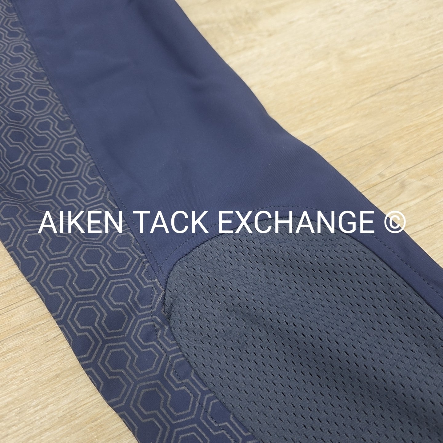 Ariat Tri Factor Silicone Grip Full Seat Breeches, Size 32 R