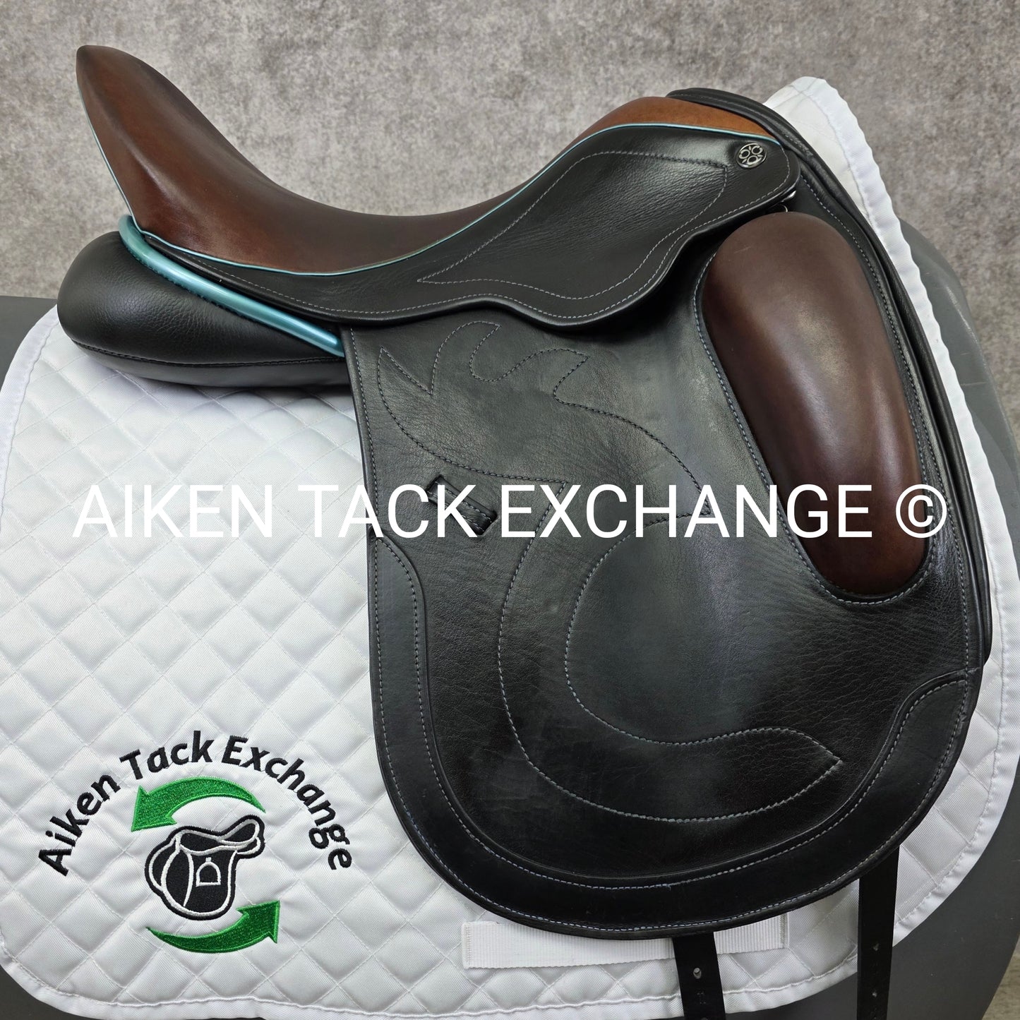 2019 Trilogy Allegiance Monoflap Dressage Saddle, 18" Seat, Medium Wide Tree, Wool Flocked Panels