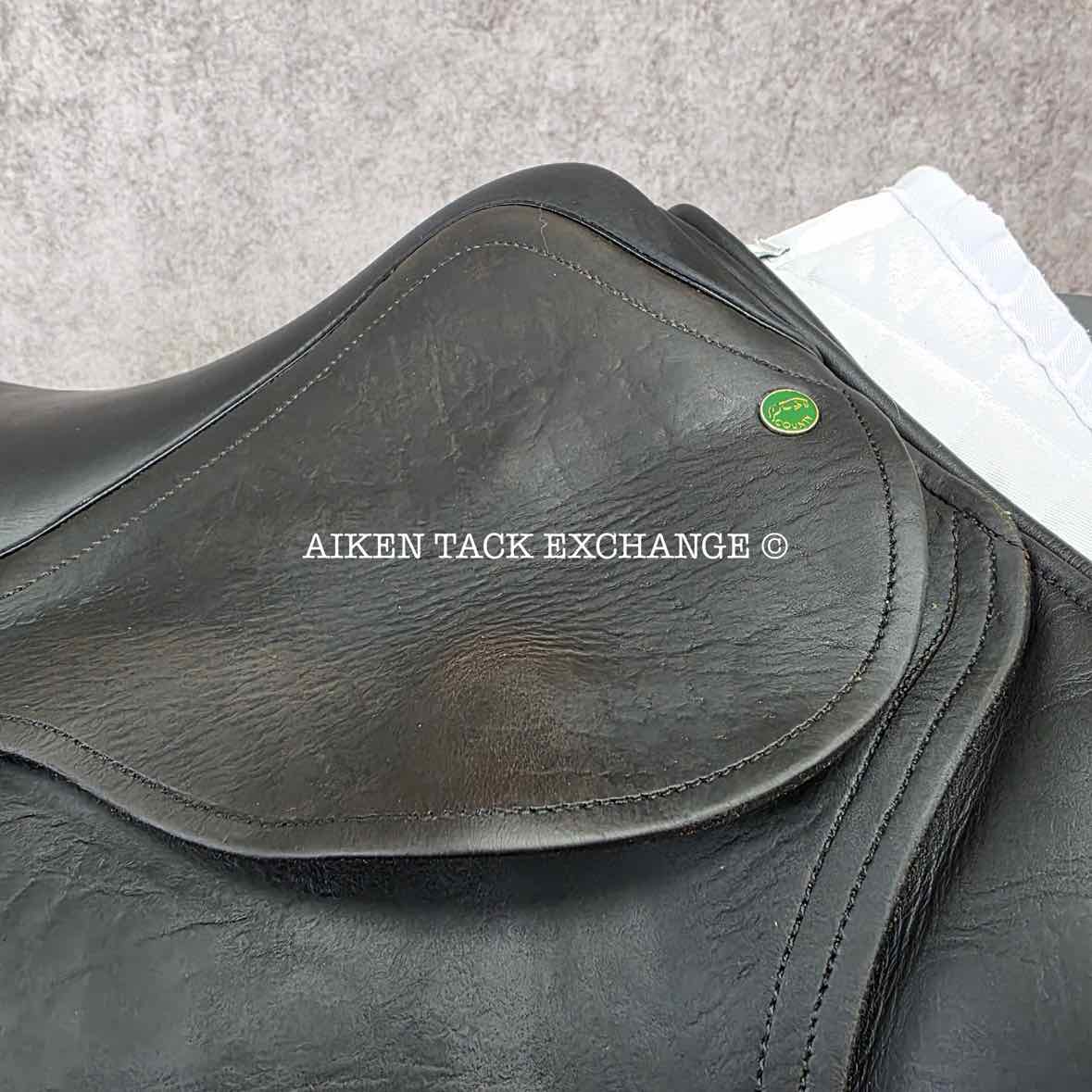 2007 County Innovation Jump Saddle, 18" Seat, Medium Tree, Wool Flocked Panels