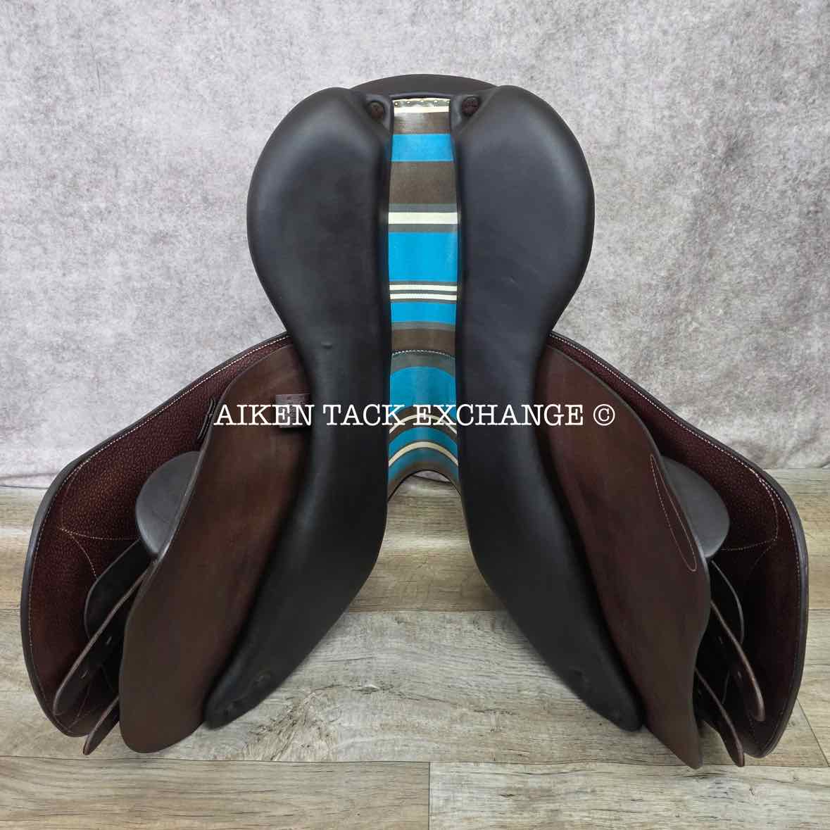 2019 Voltaire Stuttgart Jump Saddle, 17.5" Seat, 2A Flap, Medium Tree, PRO Panels, Full Buffalo Leather