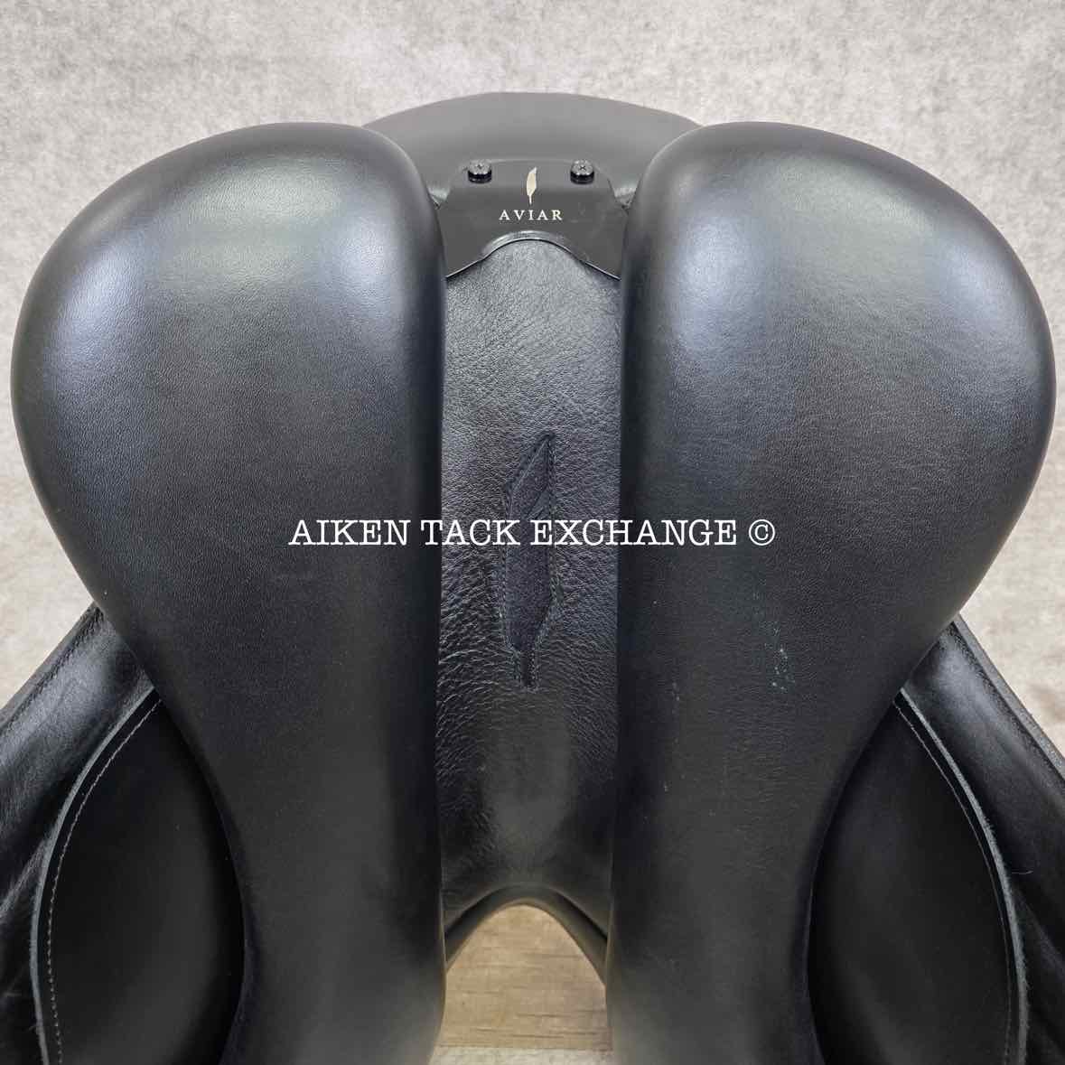 2022 Aviar Rook 2.0 Monoflap Dressage Saddle, 18" Seat, Adjustable Tree, Foam Panels