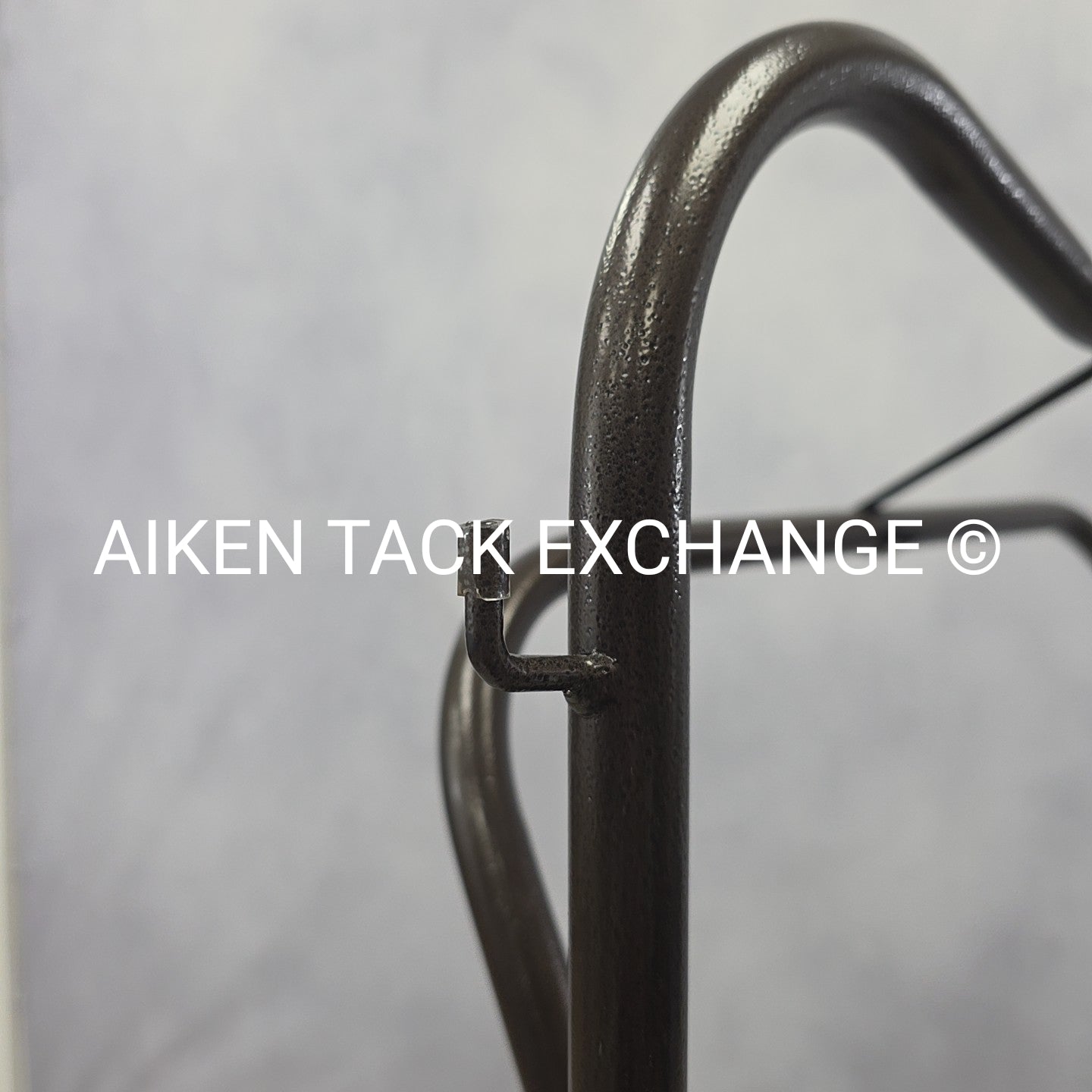 Folding Metal Saddle Stand