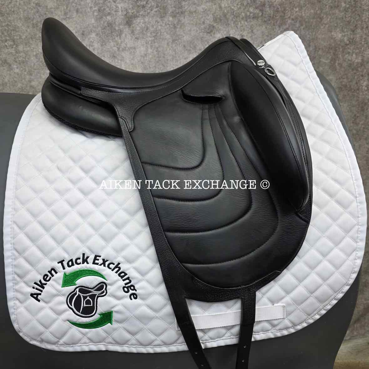 2022 Devoucoux Makila Harmonie Monoflap Dressage Saddle, 17.5" Seat - 002, 2A Flap, Dynamick Tree - Medium, D3D Panels, Full Buffalo Leather