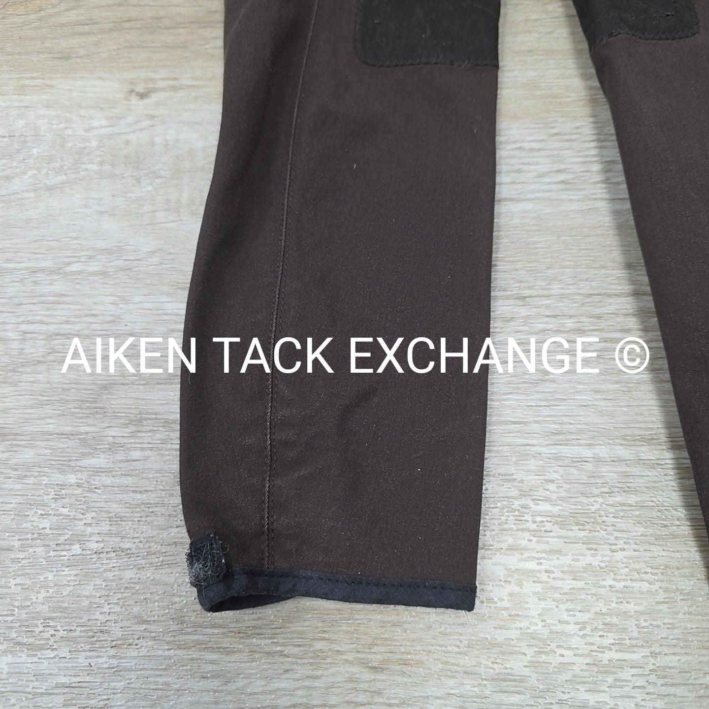 Tailored Sportsman Trophy Hunter Knee Patch Breeches, Size 24