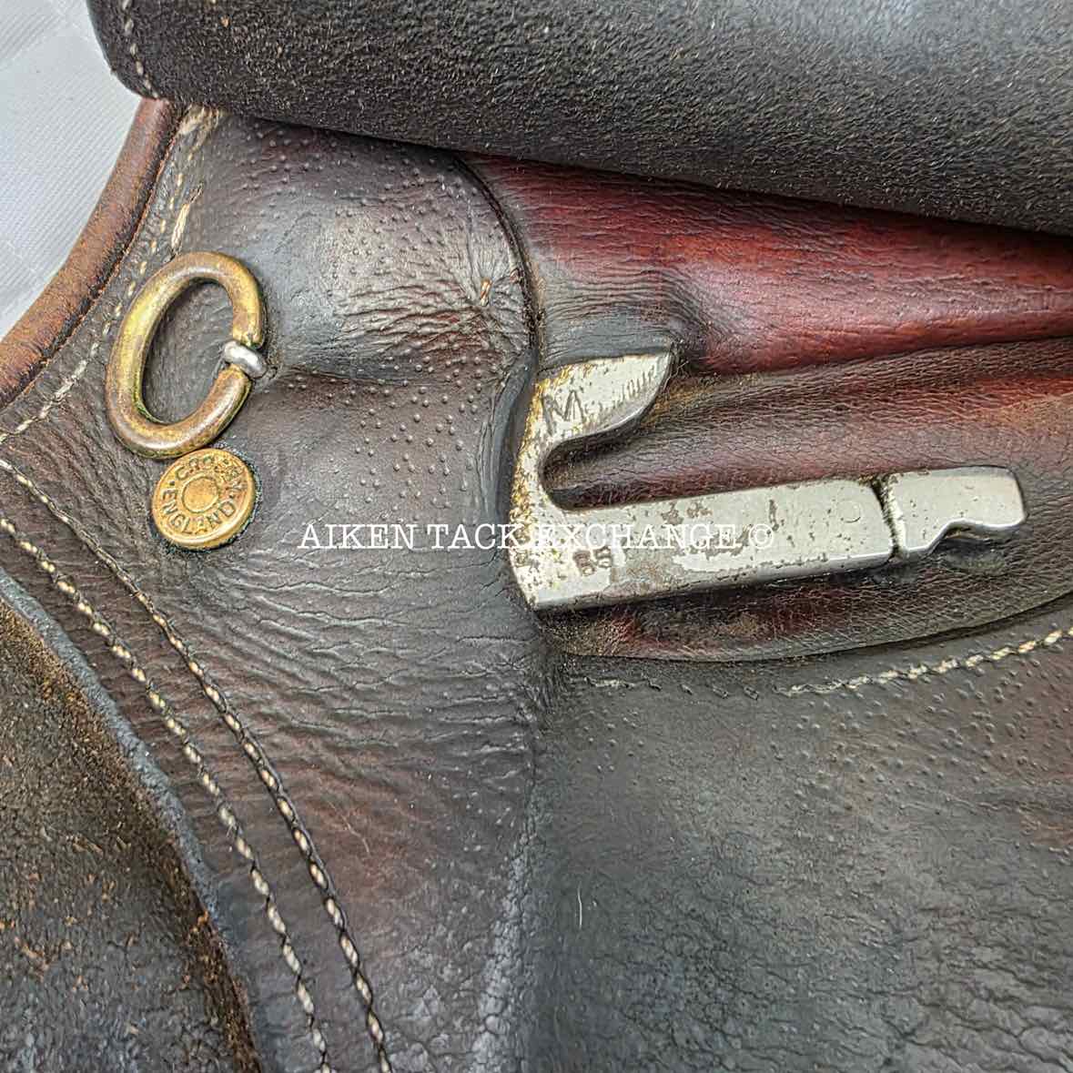 Crosby The Hampton Classic Close Contact Jump Saddle, 17" Seat, Medium Tree, Foam Panels