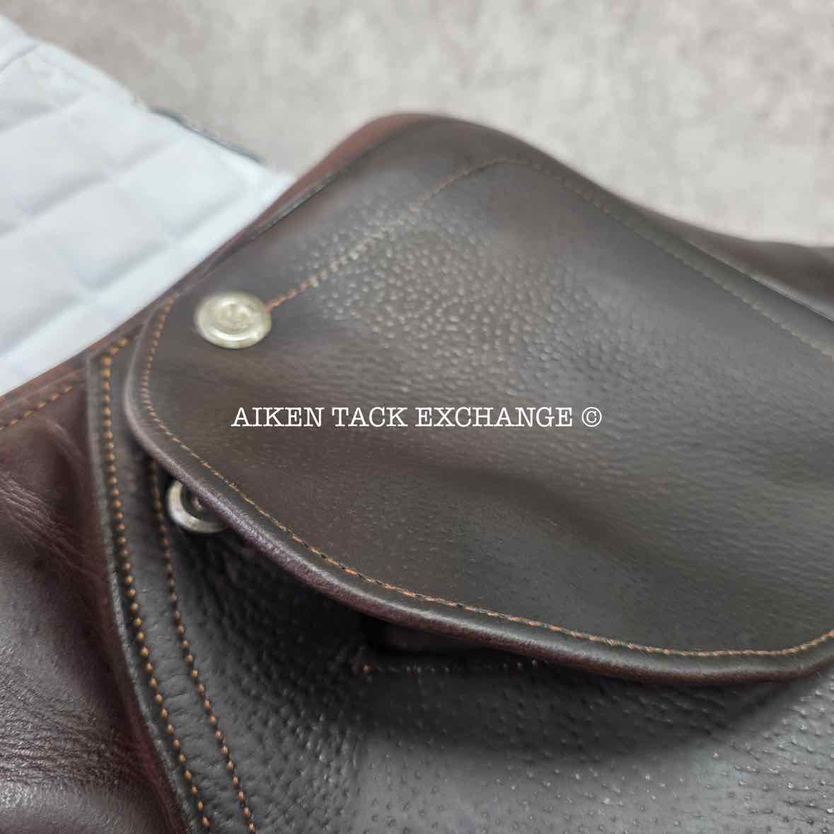 2016 CWD SE03 Close Contact Jump Saddle, 17" Seat, 2L Flap, Medium Wide Tree, Foam Panels