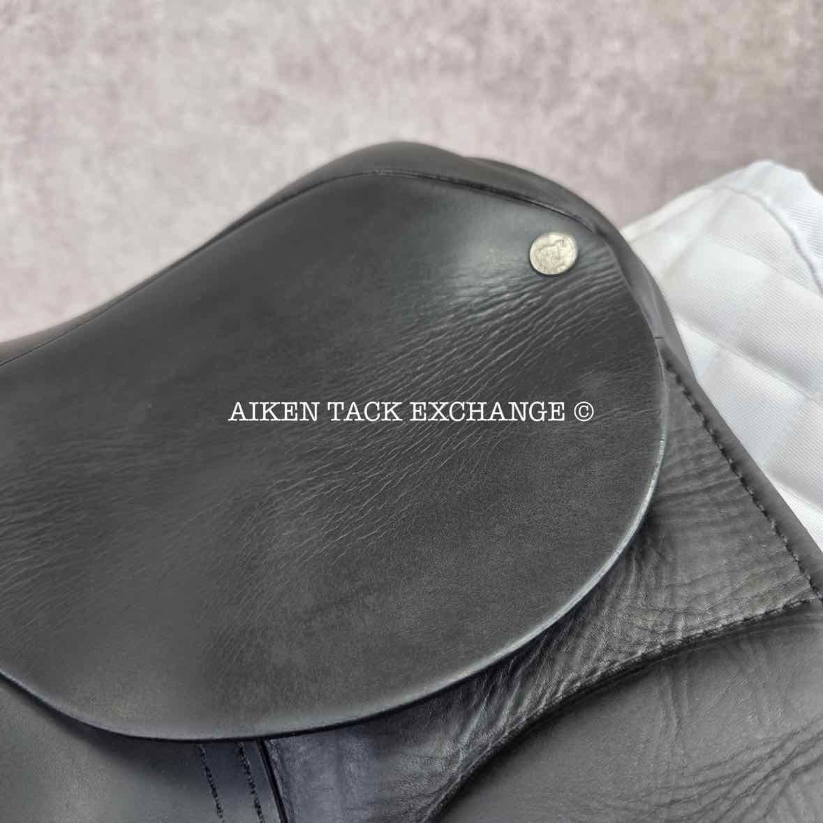1995 County Competitor Dressage Saddle, 17.5" Seat, Medium Tree, Wool Flocked Panels
