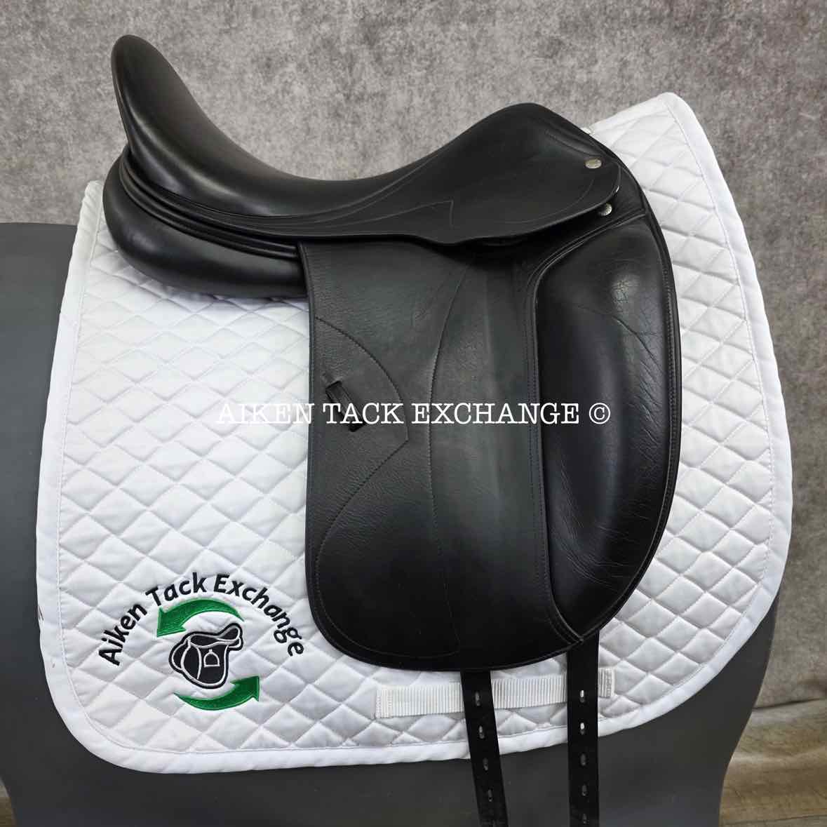 **SOLD** 2009 Amerigo Pinerolo Classic Dressage Saddle, 17.5" Seat, Medium Wide Tree, Wool Flocked Panels