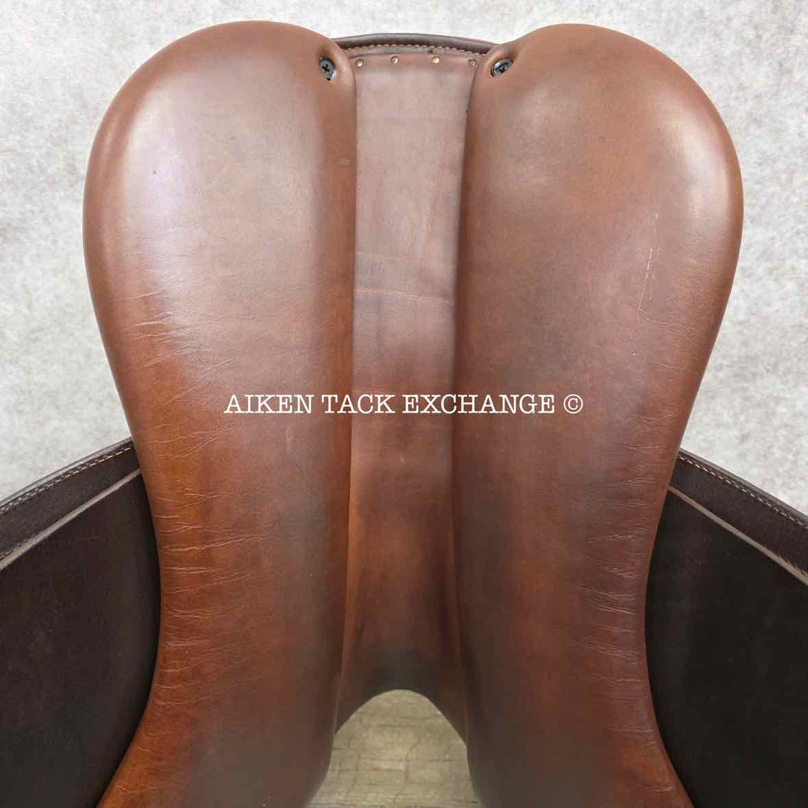 2017 PJ Close Contact Jump Saddle, 17" Seat, 3L Flap, Medium Wide Tree, Foam Panels
