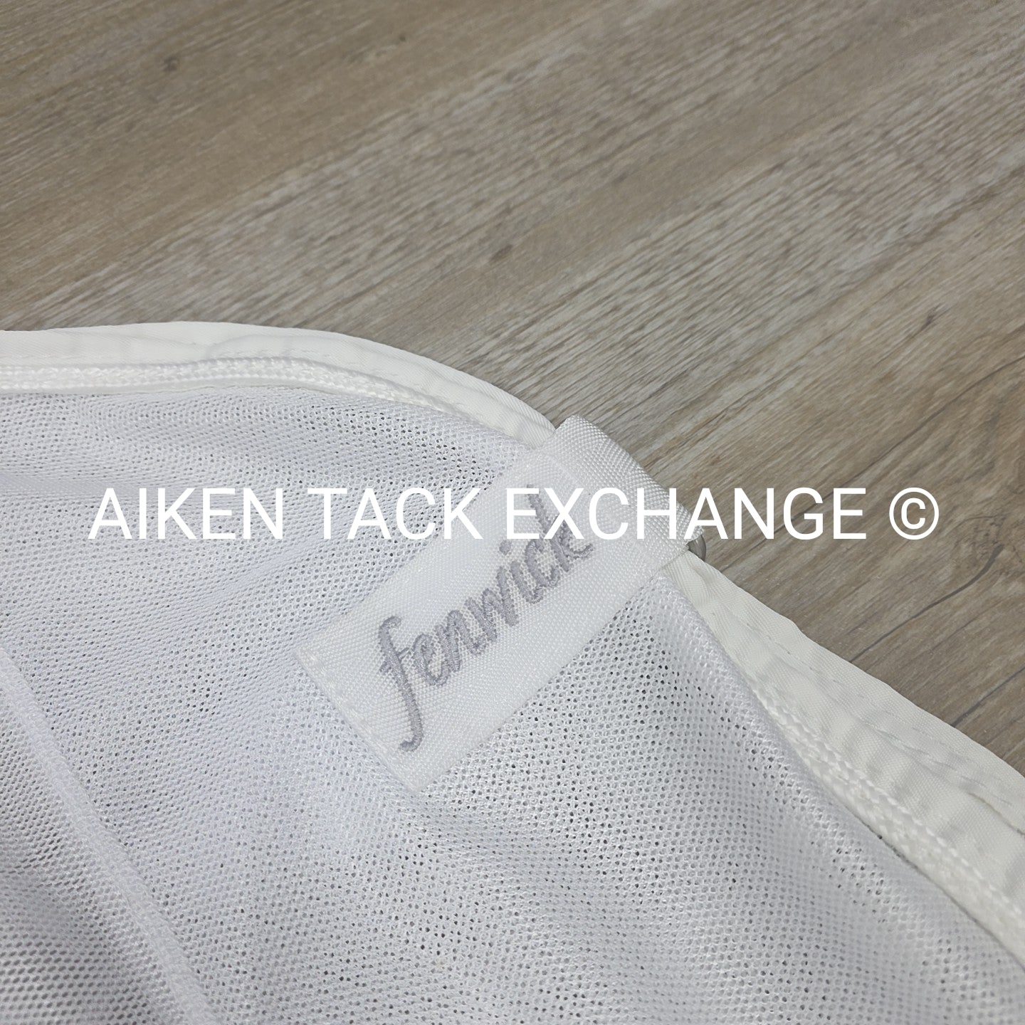 Fenwick Equestrian BodyGuard Mesh Cooler, White (has some marks) 60"