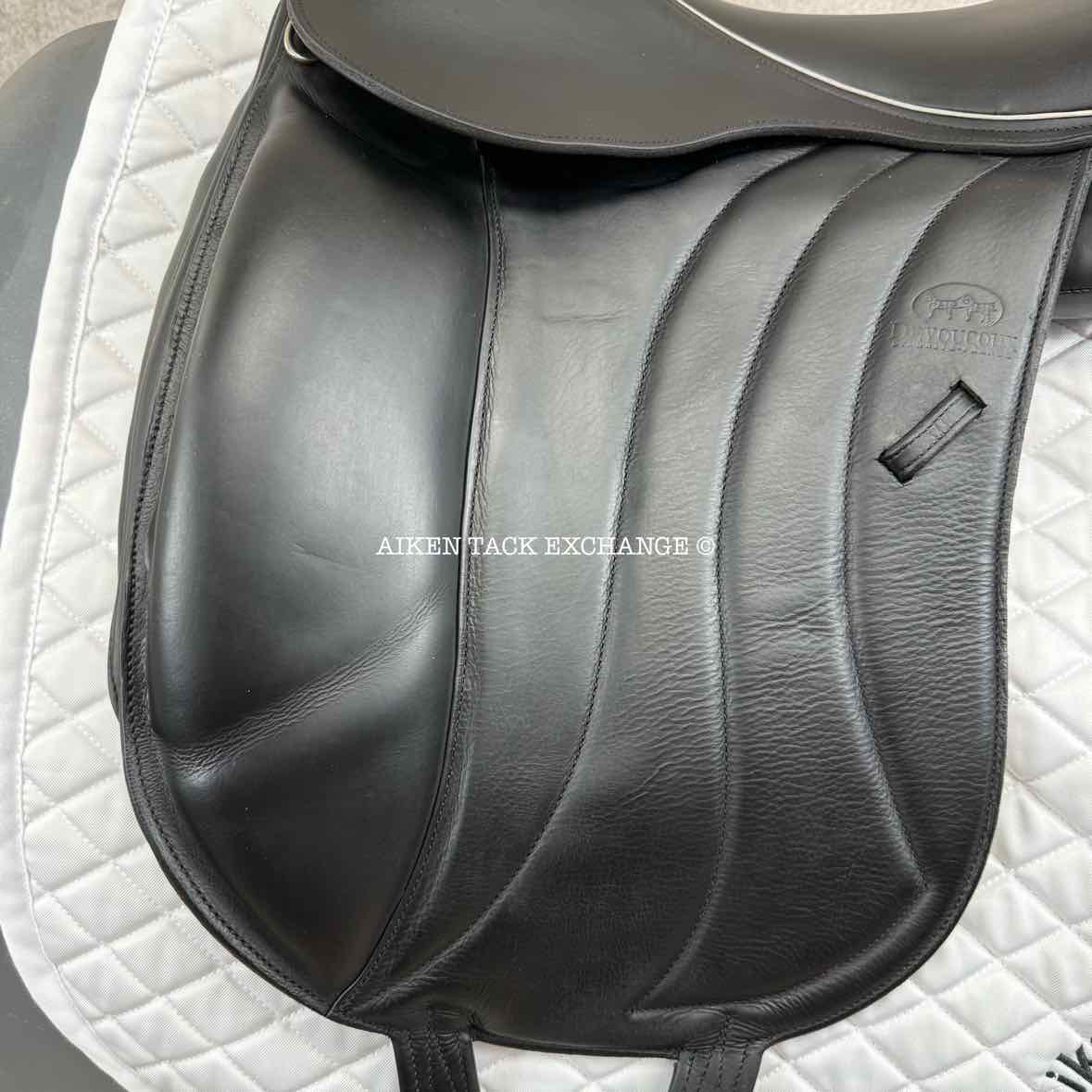 2015 Devoucoux Makila O Monoflap Dressage Saddle, 18" Seat, 1 Flap, Medium Wide Tree, D3D Panels, Full Buffalo Leather