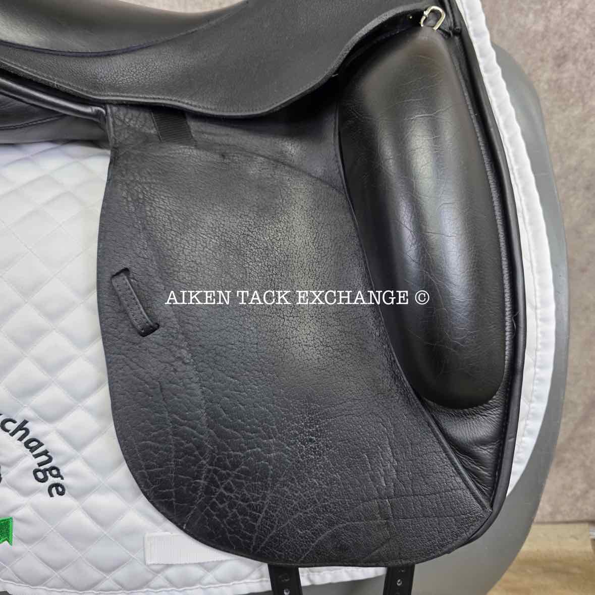 2019 Custom Saddlery Icon Flight Monoflap Dressage Saddle, 18" Seat, Adjustable Tree, Wool Flocked Panels