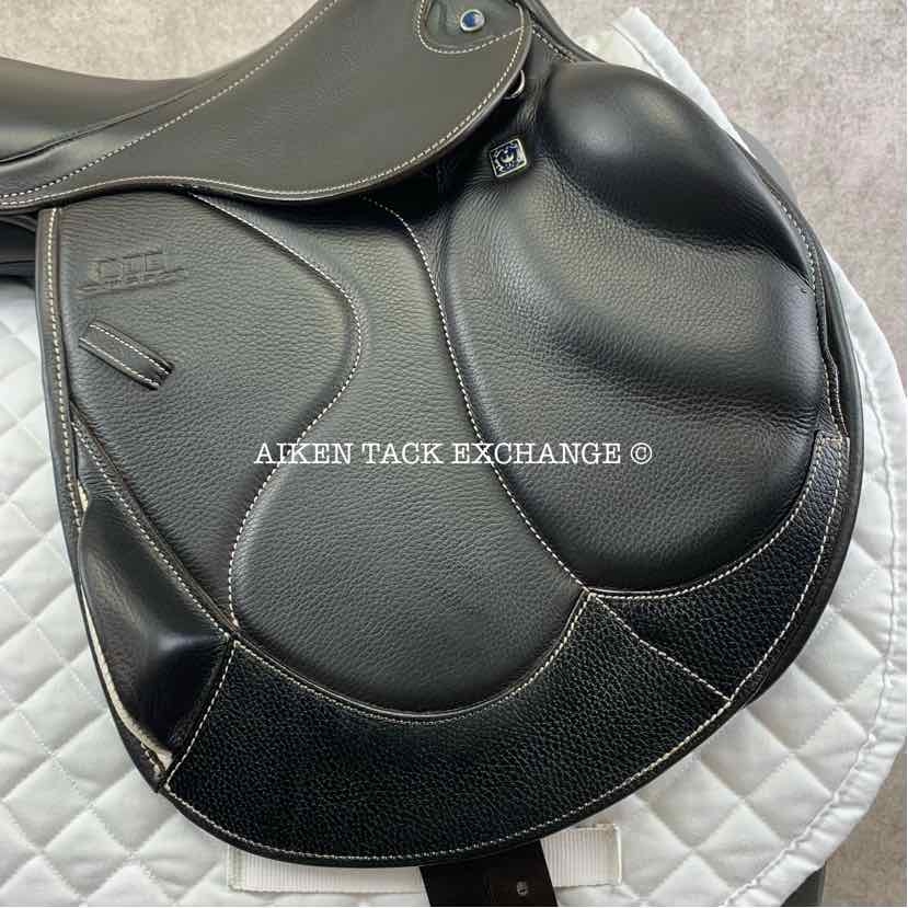 2021 Stubben Zaria Optimum Monoflap Jump Saddle, 17.5" Seat with Biomex, Short Flap, 27 cm Tree - Narrow, Wool Flocked Panels