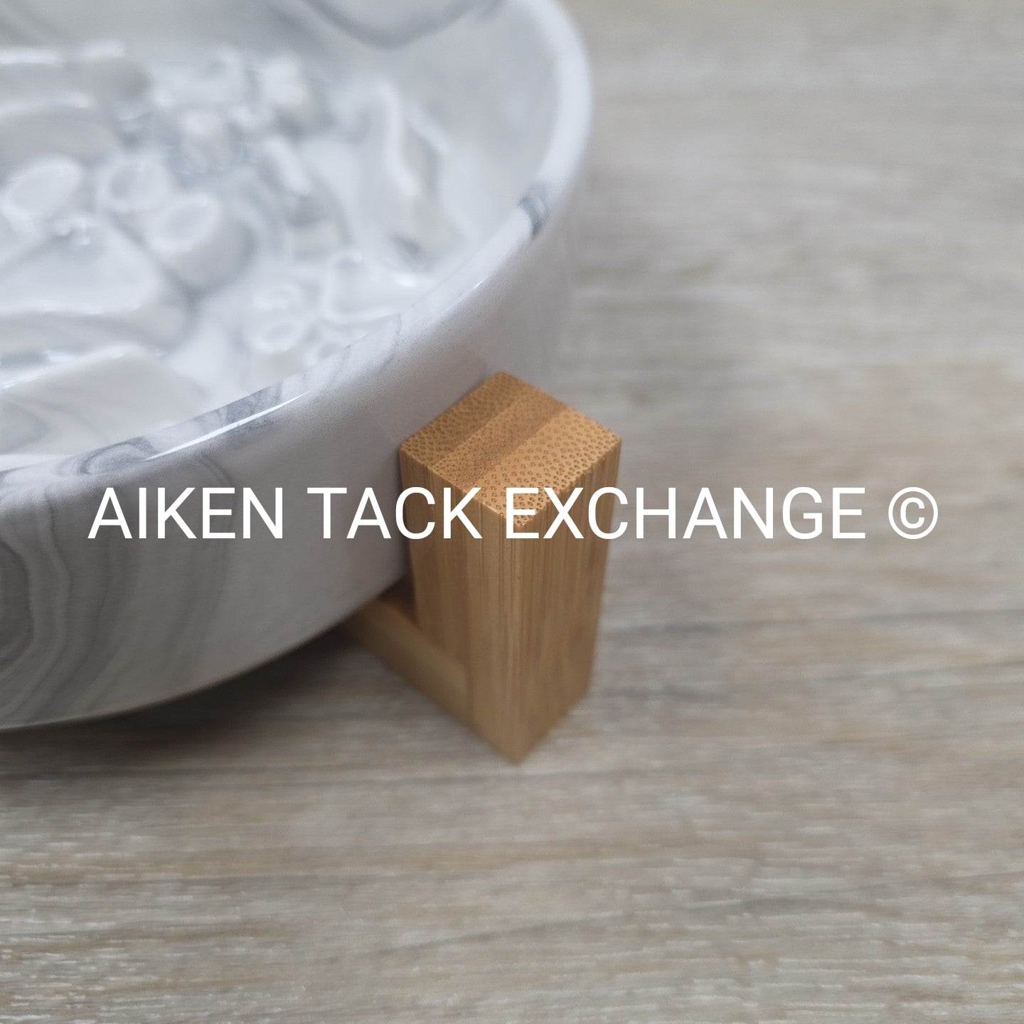 Elevated Ceramic Pet Feeder