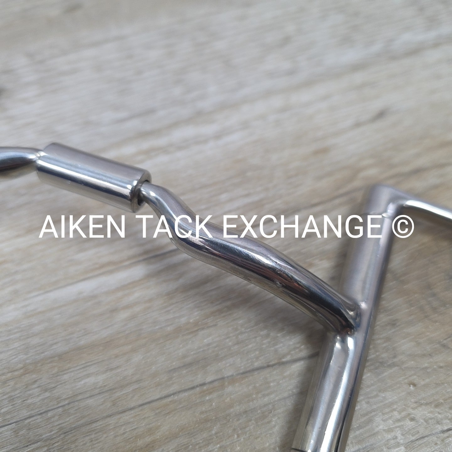 Myler English Dee without Hooks Low Port Comfort Snaffle MB 04 5.5"