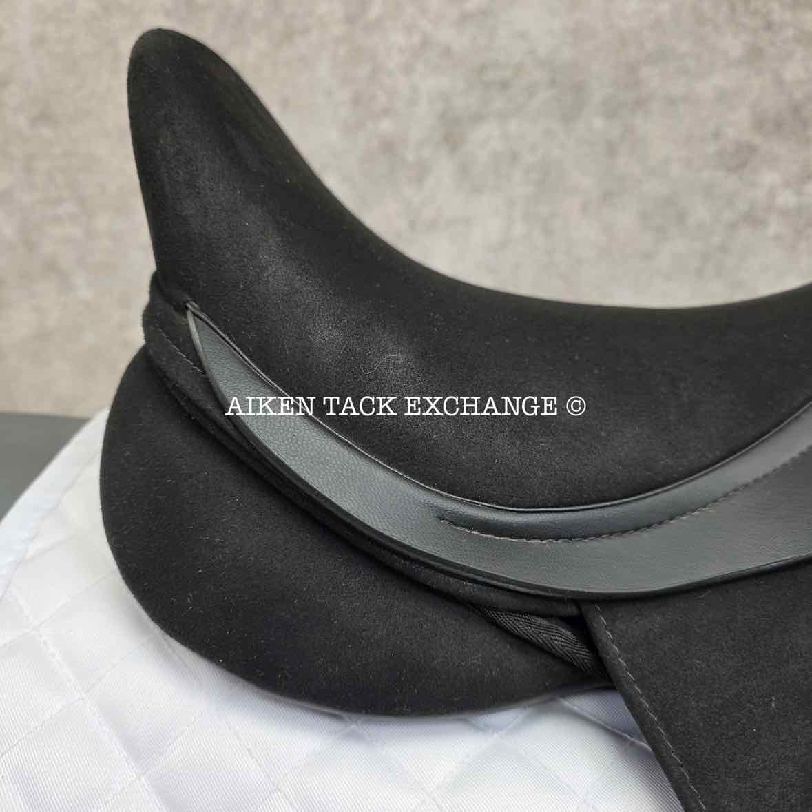 Thorowgood T4 Dressage Saddle, 17.5" Seat, Adjustable Tree - Changeable Gullet, Wool Flocked Panels