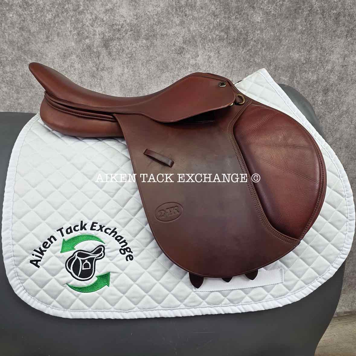 Thornhill Pro-Trainer 24K Platinum Series Close Contact Jump Saddle, 16.5" Seat, Medium Tree, Foam Panels