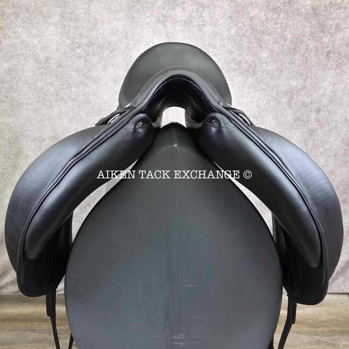 2014 Devoucoux Loreak Monoflap Dressage Saddle, 18.5" Seat, 3 Flap, Medium Wide Tree, D3D Panels, Full Buffalo Leather