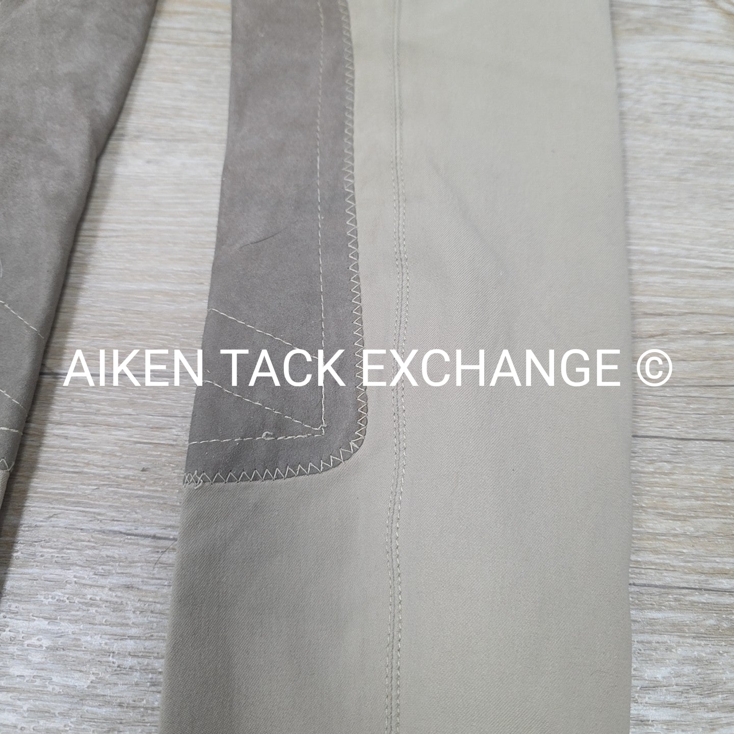 Tailored Sportsman Trophy Hunter Knee Patch Breeches, Size 8