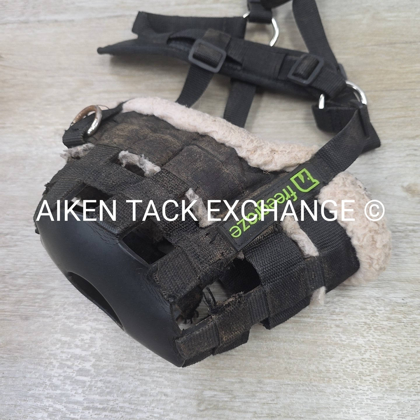BARGAIN BUNDLE: Shires FreeGraze & Tough 1 Grazing Muzzle, Size Full