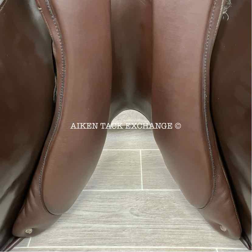 **SOLD** 2019 Custom Saddlery Monte Carlo Monoflap Jump Saddle, 17.5" Seat, Adjustable Tree, Wool Flocked Hybrid Panels