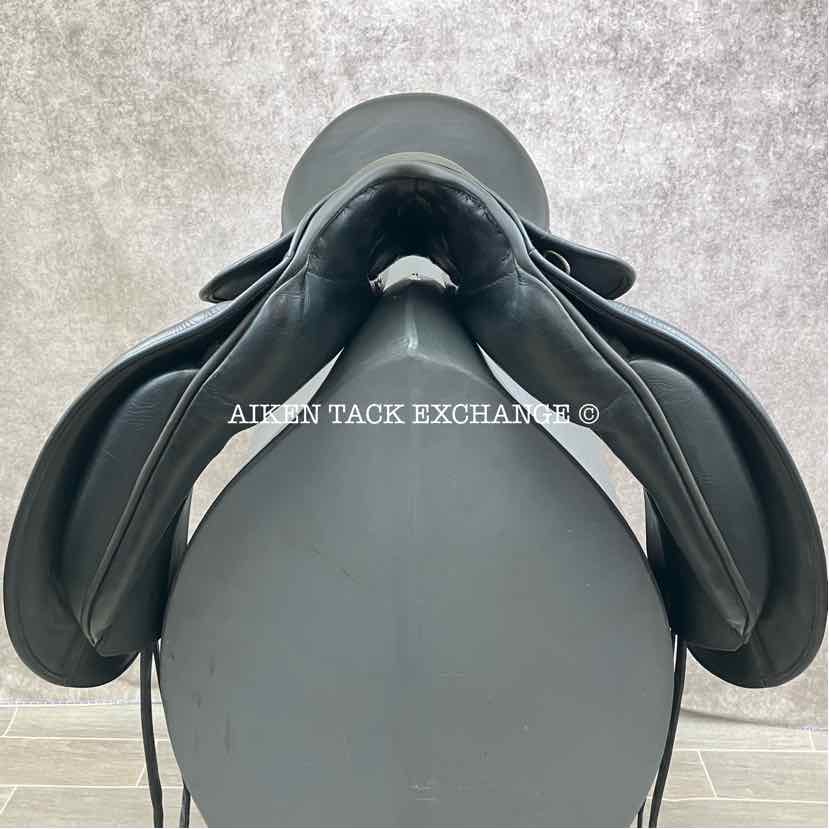 **SOLD** 2005 Stubben Maestoso Deluxe Dressage Saddle, 18" Seat, 32cm Tree - W/XW, Wool Flocked Panels