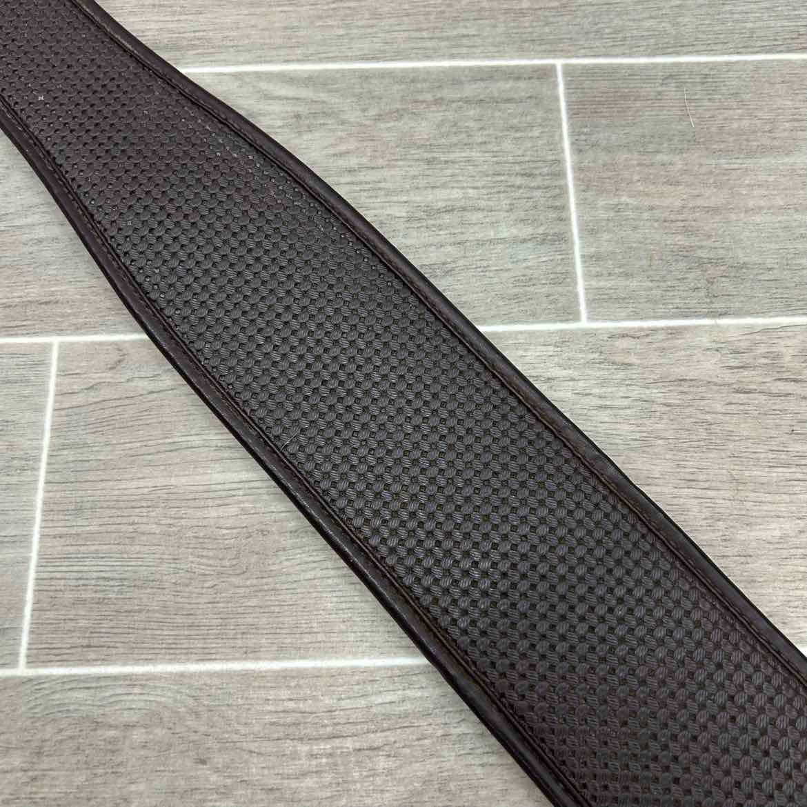 Wintec Chafeless Girth, Brown, 56"